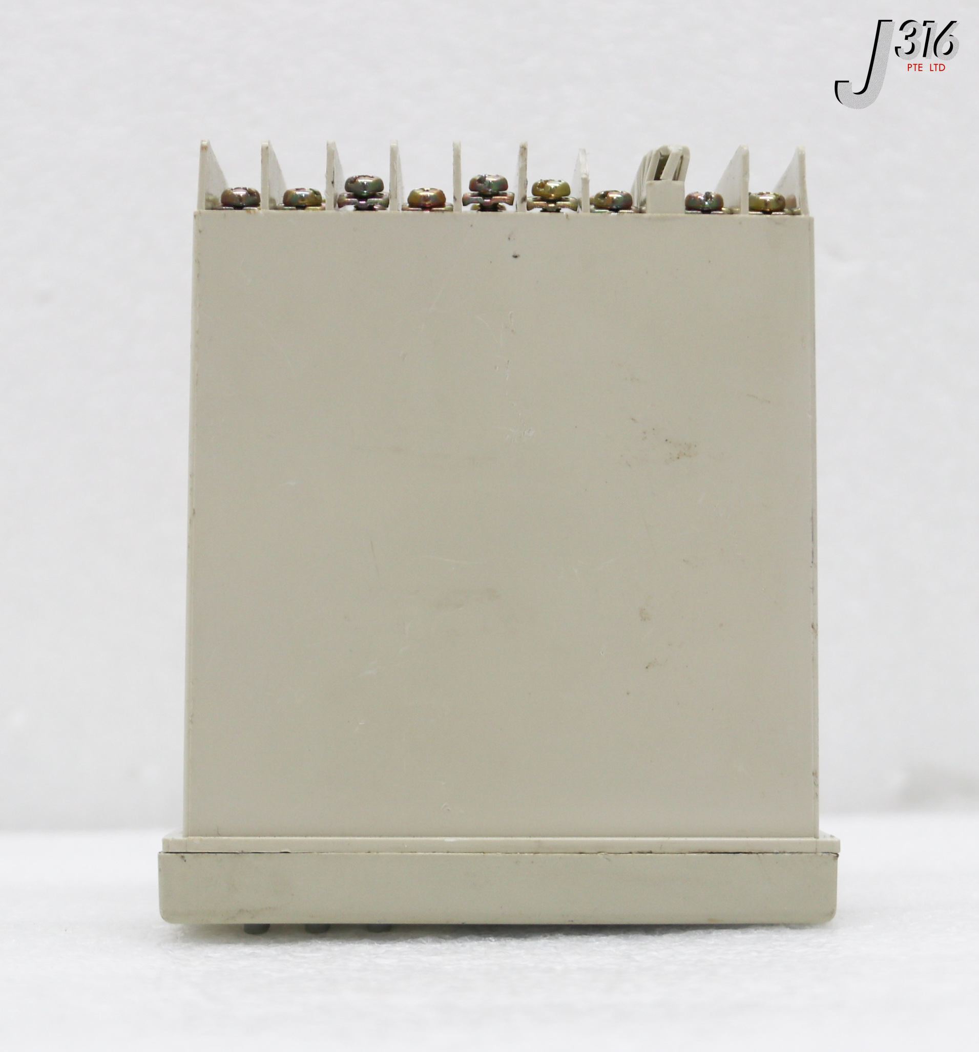 35269 FUJI ELECTRIC TEMPERATURE CONTROLLER, PXZ-5 PXZ5TCY1-1V000